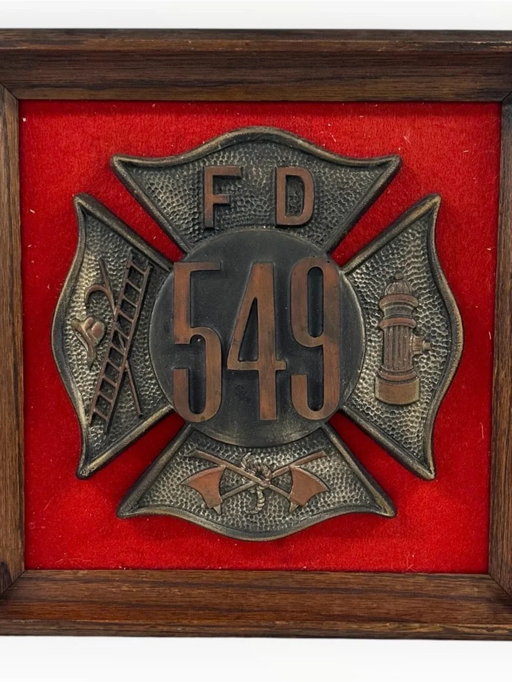 Vintage FD 549 Fire Department Maltese Cross Firefighter Wall Plaque 14.5”
